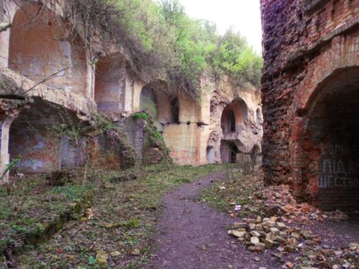 Таракановский форт