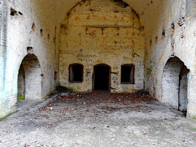 Таракановский форт