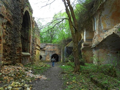 Таракановский форт